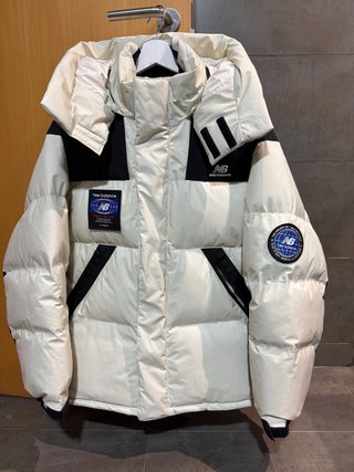 Chaqueta New Balance Blanca