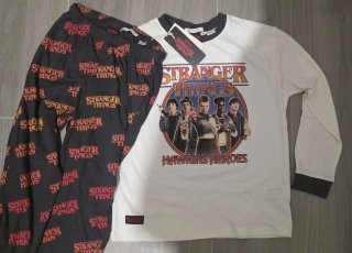 Pijama Stranger Things Hawkins Heroes Zara niño/a