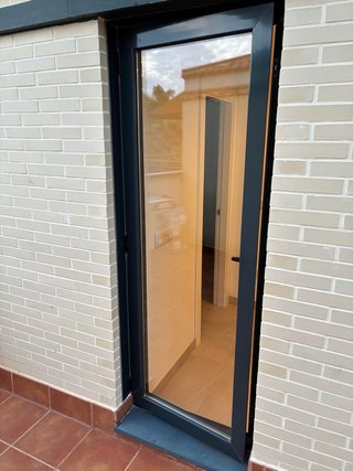 Puerta de Exterior de Aluminio