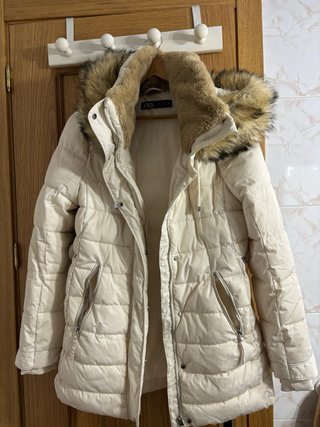 Abrigo Zara Beige con Capucha