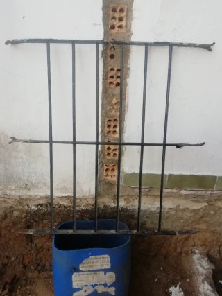 Dos Rejas de hierro para ventana,