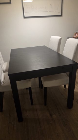 Mesa Extensible IKEA y 4 Sillas 140x84 Ex 220x84