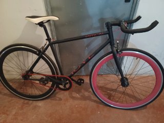 Bicicleta Fixie Mitical Negra y Roja