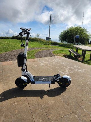 Patinete Eléctrico Ecoxtrem Armored LR Blanco