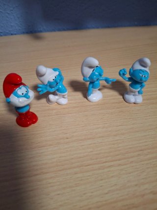 Set de 4 figuras de Los Pitufos