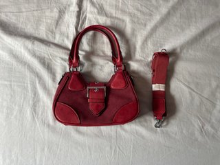 Bolso Rojo con Detalles Plateados