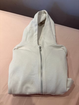 Chaqueta con capucha Zara blanca