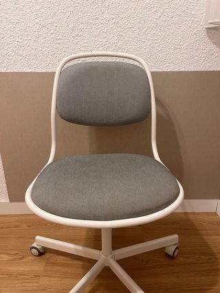 Silla de escritorio con ruedas