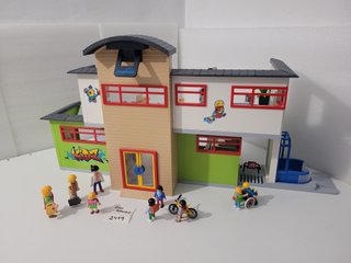Colegio de Playmobil