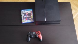 PS4 500GB + FIFA 21
