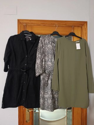 Lote de 3 vestidos