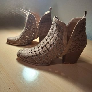 Botines Calados Beige