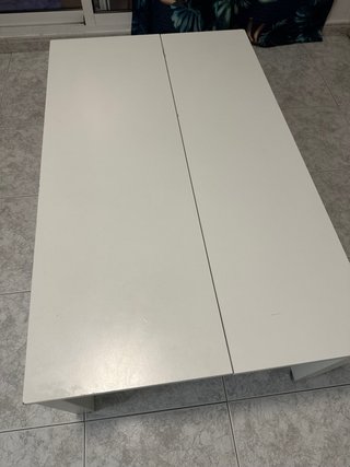 Mesa elevable blanca (se regala) 1 hidraulico roto