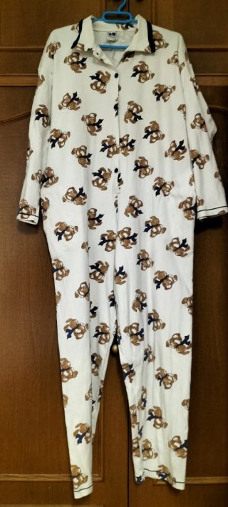 Pijama de una pieza con estampado
