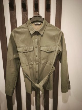 Cazadora Polipiel Stradivarius Verde