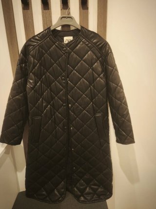 Abrigo Acolchado Negro Zara