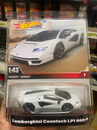 Hot Wheels Premium Lamborghini Countach LPI 800-4