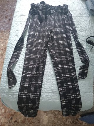 Pantalón de cuadros blanco y negro