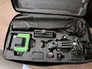 Nivel Láser 360° con Accesorios y Funda