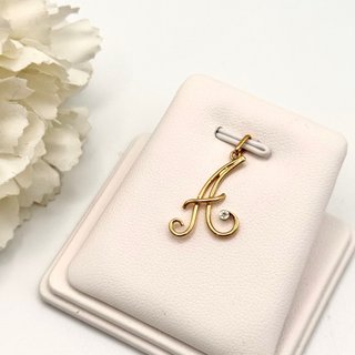 Colgante de Oro 18kt con Inicial A diamante