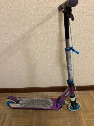 Patinete Oxelo color lila