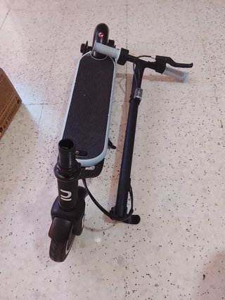 Patinete eléctrico para niño.