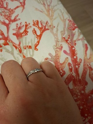 Anillo de plata con brillantes