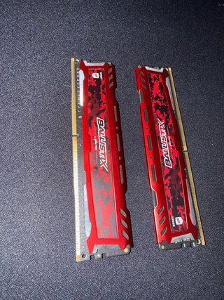 2 Memorie RAM Crucial Ballistix Sport LT DDR4 8gb