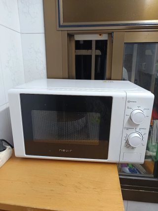 Microondas Nevir Blanco