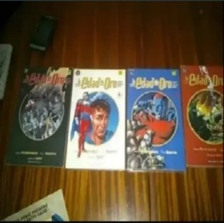 LOTE 4 Comics LA EDAD DE ORO DC - James Robinson
