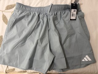 Pantalón corto Adidas azul