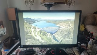 Monitor Philips + supporto articolato + REGALI