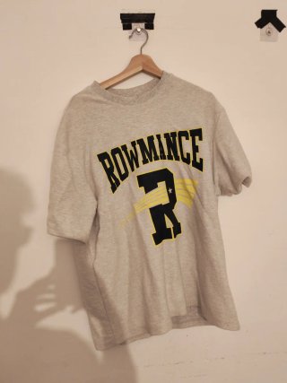Camiseta Bershka Gris