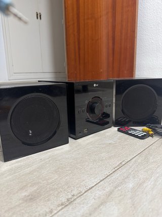 Mini Cadena LG XB12-D0U con DVD