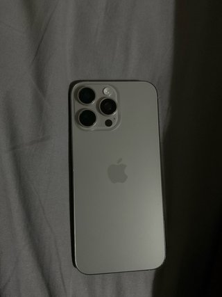iPhone 15 Pro Max Plateado