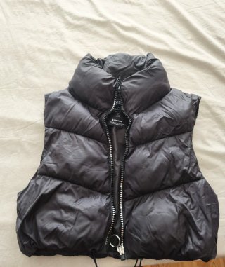 Chaleco Acolchado Negro Stradivarius