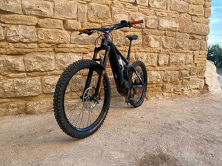 Bicicleta Eléctrica de Montaña Cube