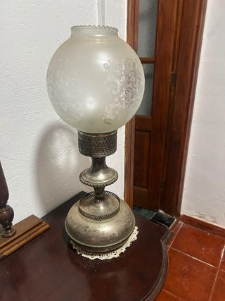 Lámpara antigua de sobremesa