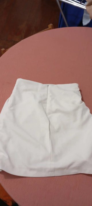 Falda blanca Zara
