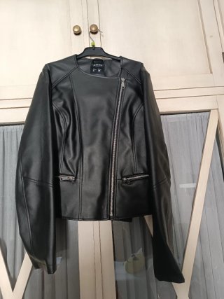 Chaqueta biker negra efecto piel Lefties talla S