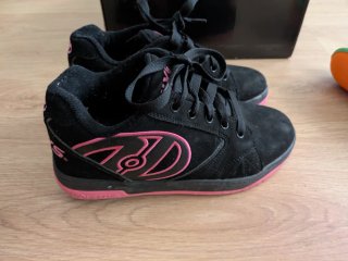 Hellys bambas con ruedas para patinar talla 36,5