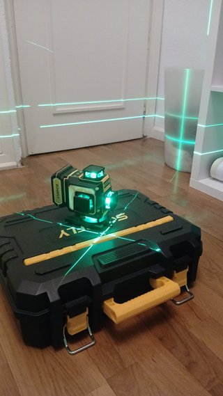 Nivel Láser 4D Profesional con Trípode