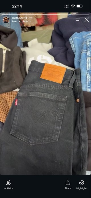 Falda Levi's Negra y Top