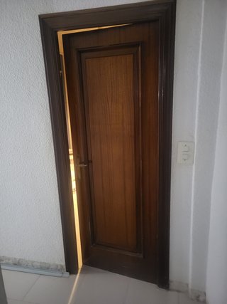Puerta de interior de madera