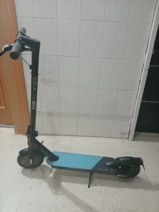 Se vende patín eléctrico.