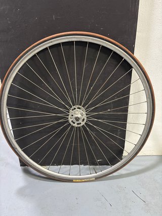 Llanta delantera para bicicleta de carretera