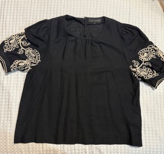 Blusa Negra Zara con Bordados