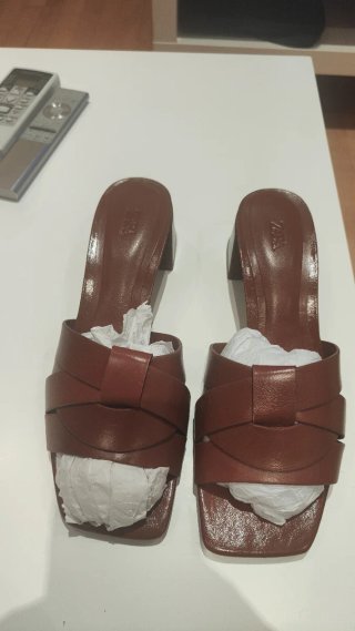 Sandalias de piel Zara Marrón Talla 37