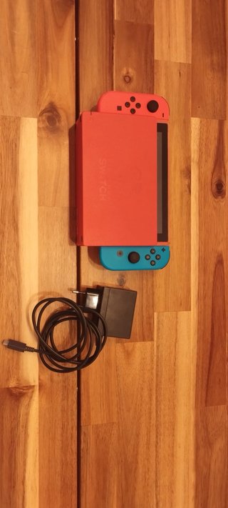 Nintendo Switch + Pack de 10 juegos y mandos