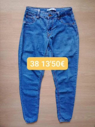 Vaqueros Bershka